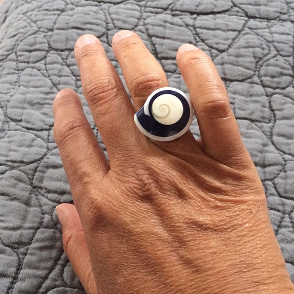 Shell Ring Handmade in Greece - Picture 2 of 6